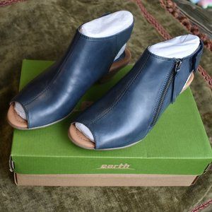 Earth Brand Leather Sandal